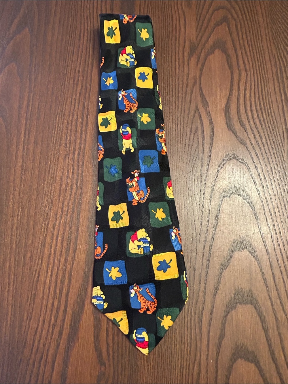 Vintage Winnie the Pooh Autumn leaves / Fall 100% silk tie